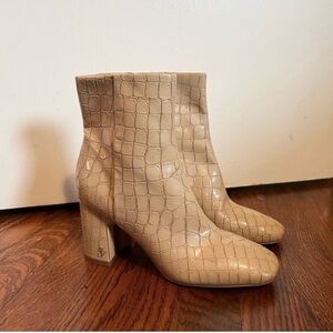 Sam Edelman Fawn 2 Chai Latte Croc Patent Block Heel Squared Toe Boots size 7
